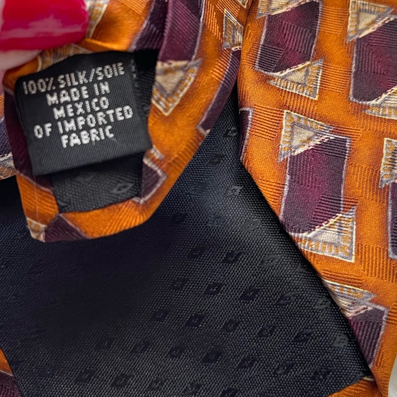 100% Imported Silk Tie by Oscar De La Renta - Picture 4 of 12